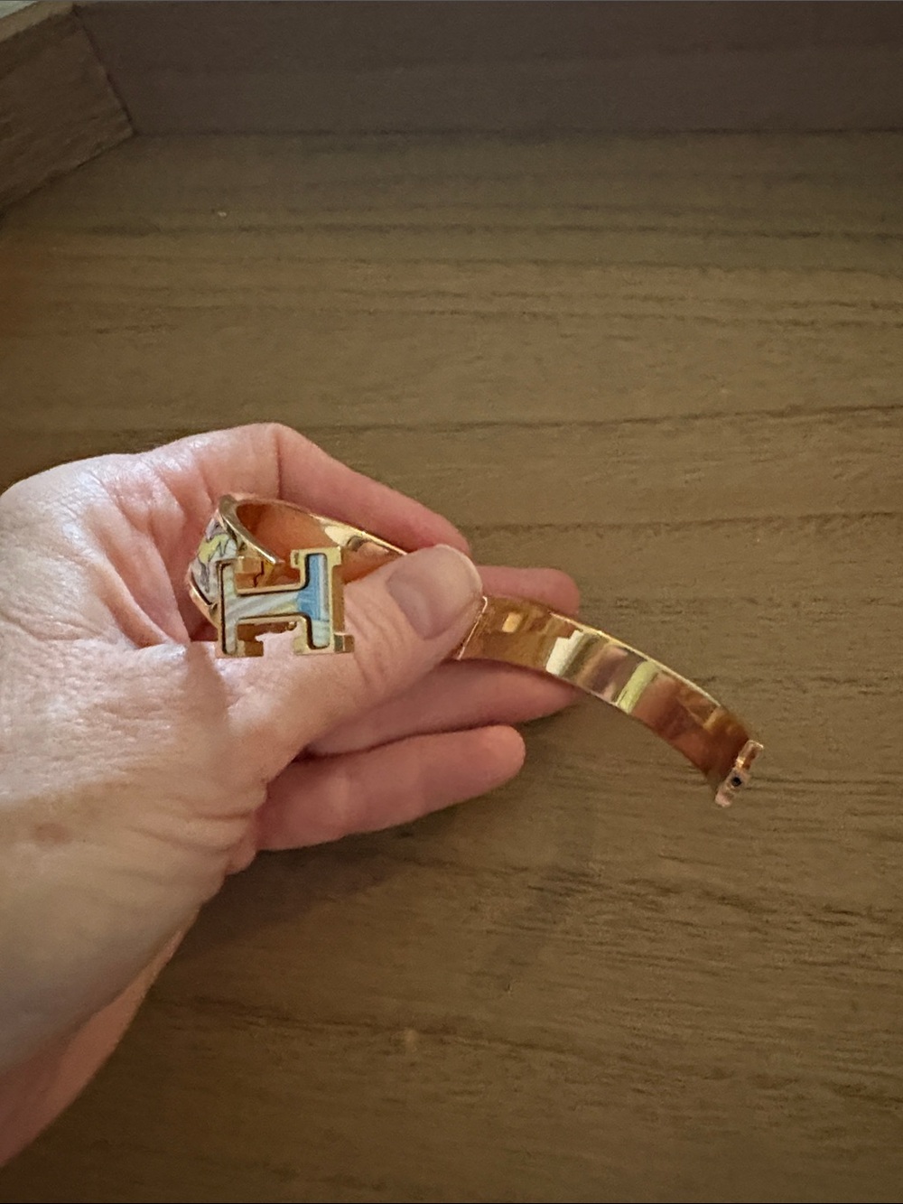 Hermes enamel PM H-clic bracelet in pastel pink, yellow and blue, rose gold - Picture 11 of 15